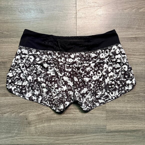 Lululemon Women's Speed Short 4-way Stretch 2.5" - Black/White Floral - Picture 4 of 10